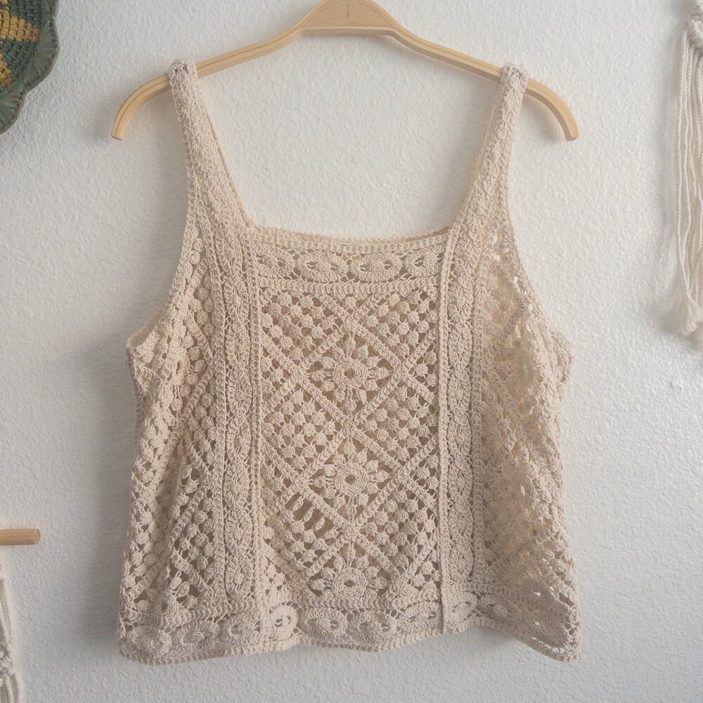 Ultra Pink Cream Crochet Tank Top Size Medium